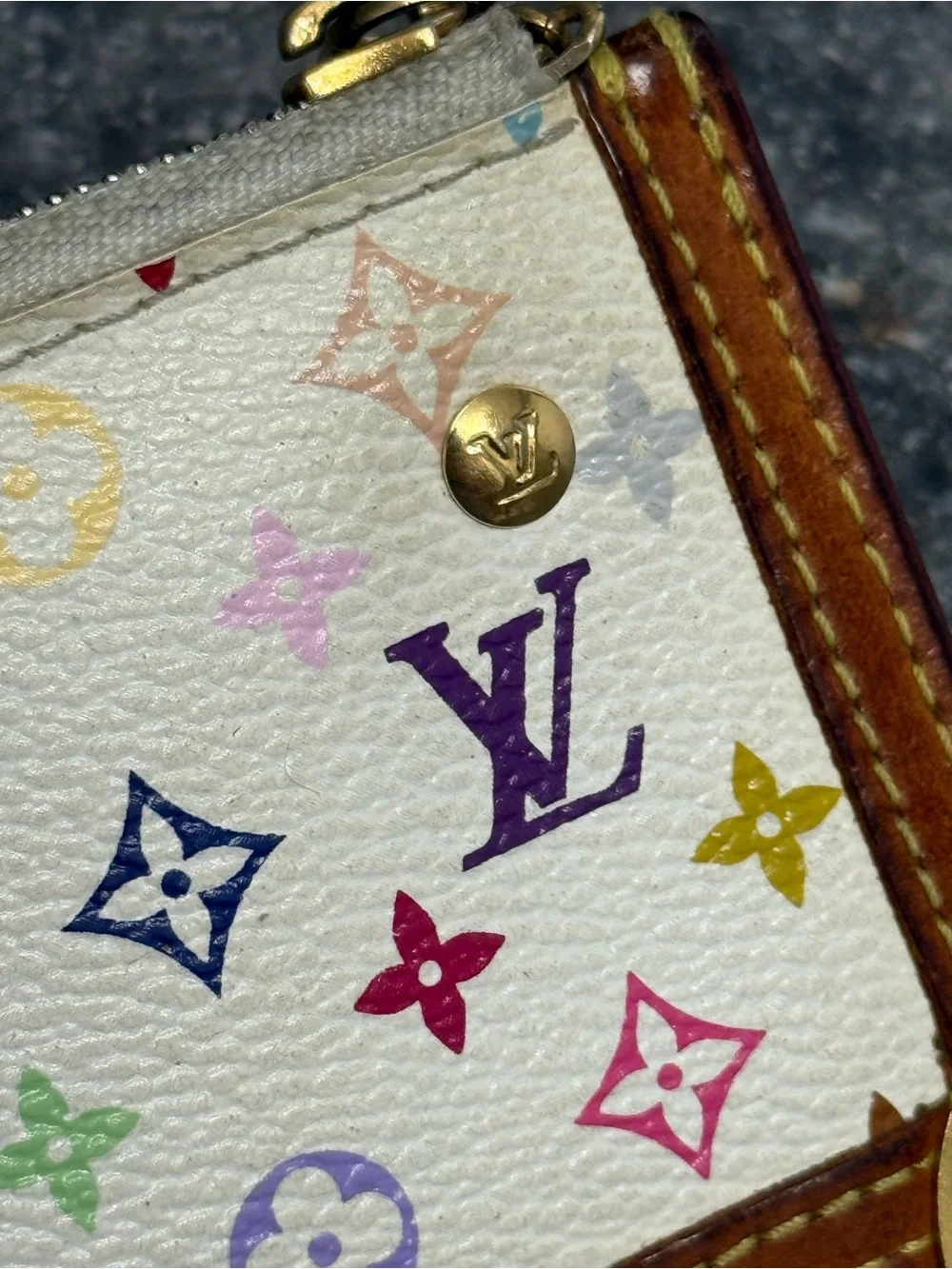 VTG Louis Vuitton X Takashi Murakami White Multicolor Key Cles Wallet M92655